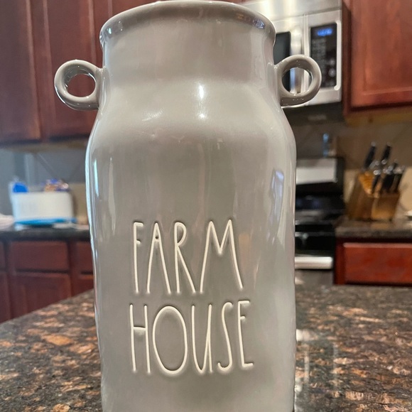 Rae Dunn Other - Rae Dunn Farm House Vase